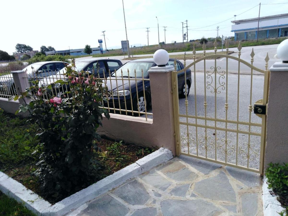 Ferienwohnung Cozy&Modern Komotini Exterior foto